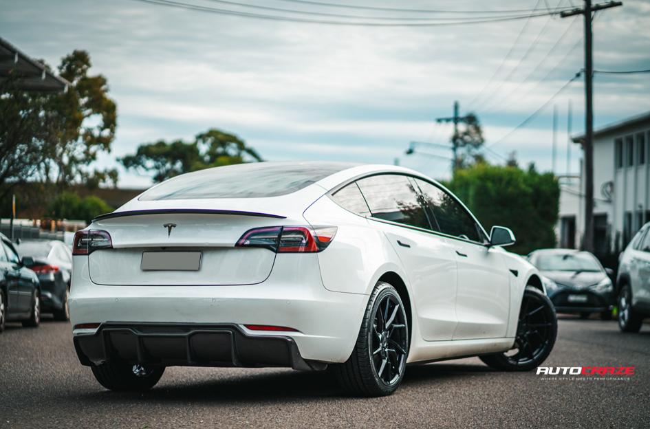 TESLA MODEL 3 VORTEX GLOSS BLACK