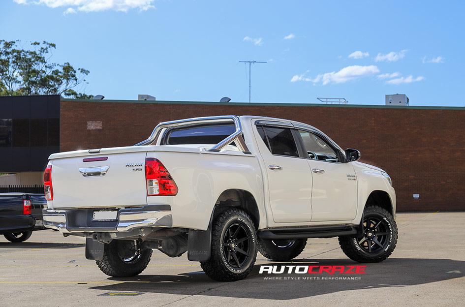 TOYOTA HILUX 4WD AVALANCHE MATTE BLACK FRONT MILLED