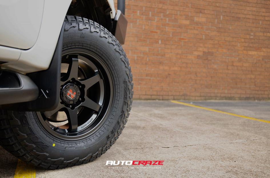 TOYOTA HILUX N80 4WD PROSECUTOR MATTE BLACK