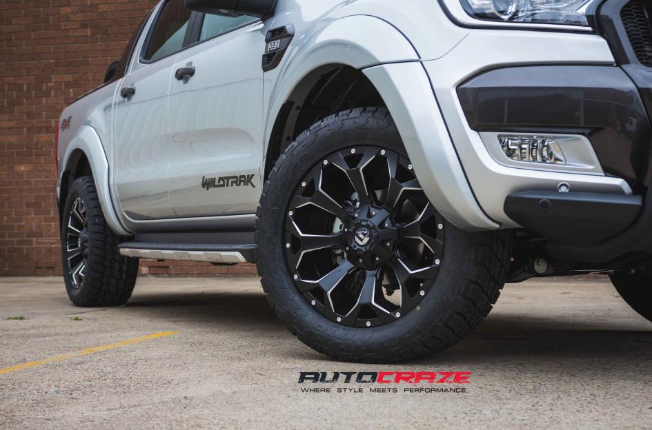 FORD RANGER ASSAULT GLOSS BLACK MILLED ACCENTS