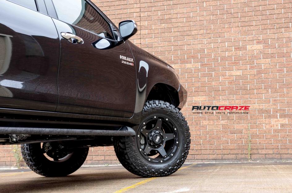 TOYOTA HILUX N80 4WD GD04 MATTE BLACK