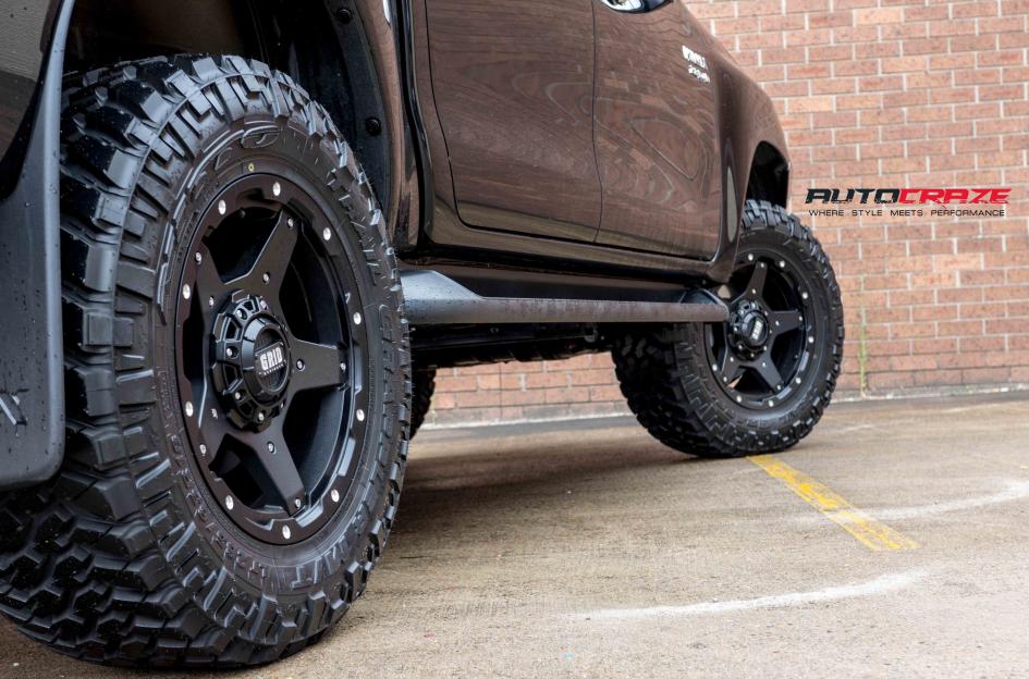 TOYOTA HILUX N80 4WD GD04 MATTE BLACK