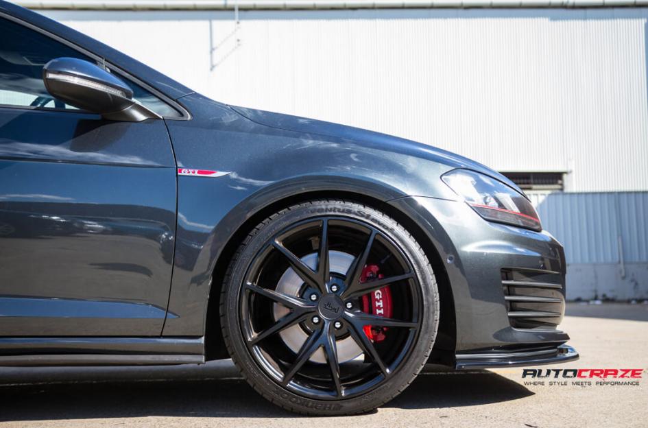 VOLKSWAGEN GOLF MISANO MATTE BLACK