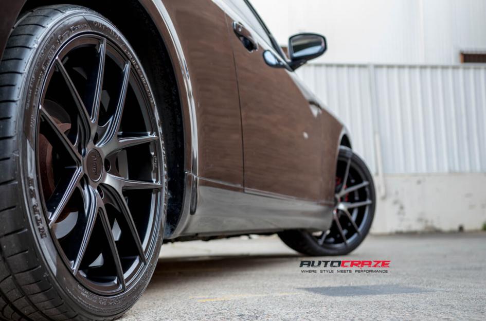 INFINITI-G35-TARGA-BLACK---MACHINED-WITH-DOUBLE-DARK-TINT