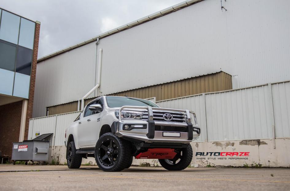 TOYOTA HILUX N80 4WD GD04 MATTE BLACK