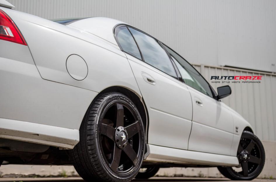 HOLDEN-COMMODORE-ROCKSTAR-775-MATTE-BLACK