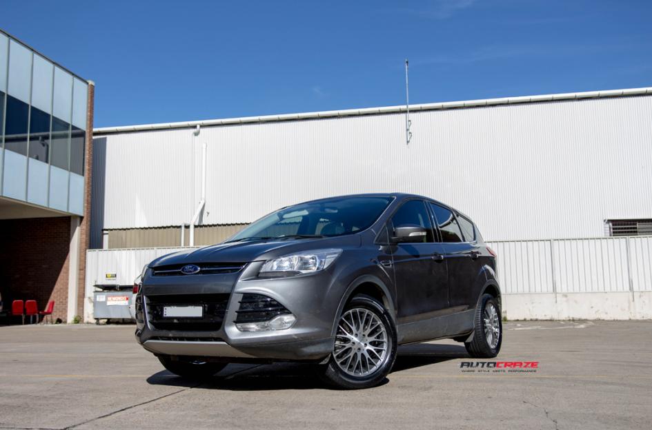 FORD KUGA MAZE PEARL GREY