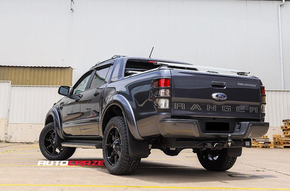 FORD RANGER COUPLER GLOSS BLACK