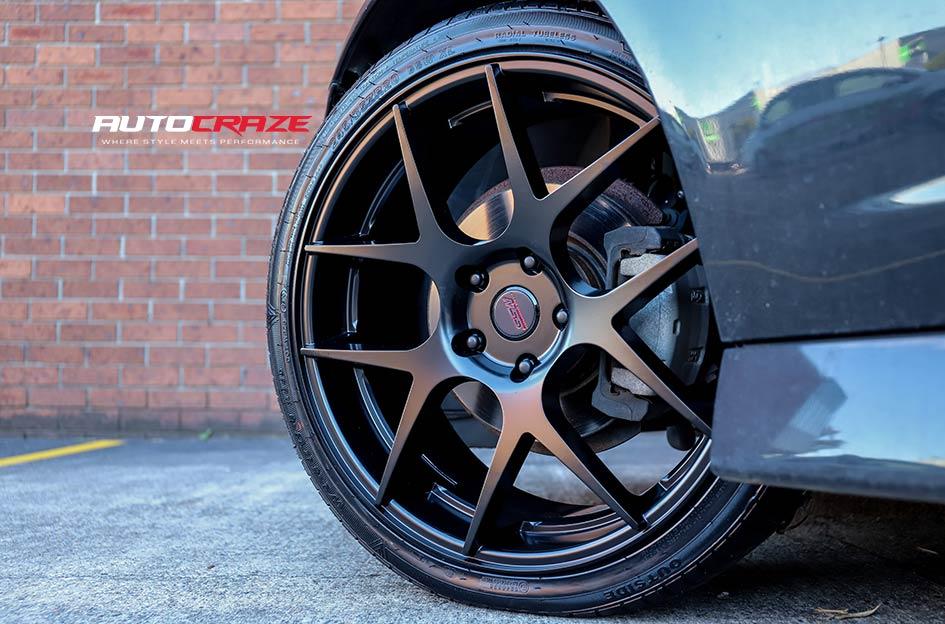HOLDEN-COMMODORE-VE-SEDAN-STAGE-MATTE-BLACK