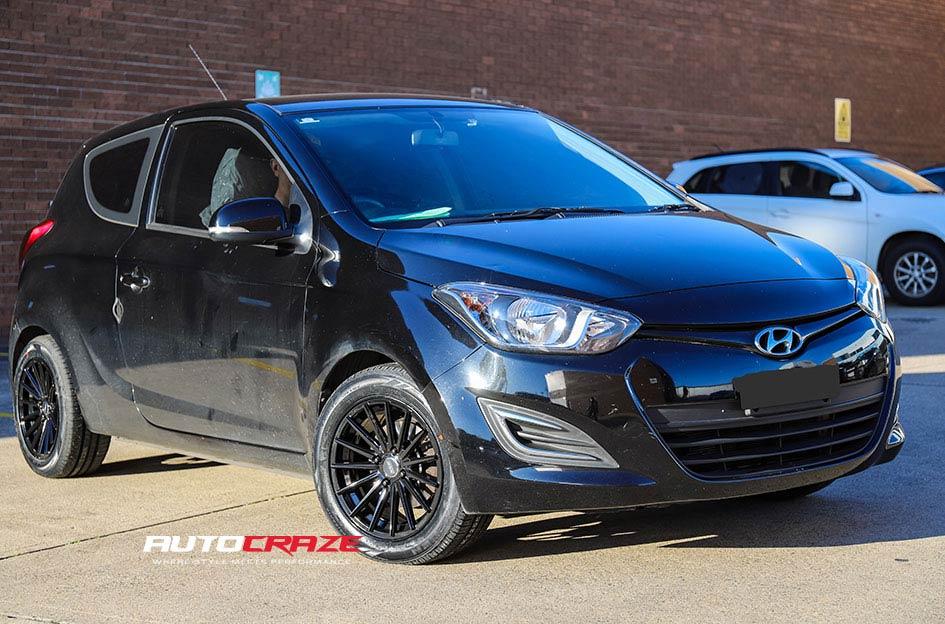HYUNDAI I20 SUPERTURISMO GLOSS BLACK