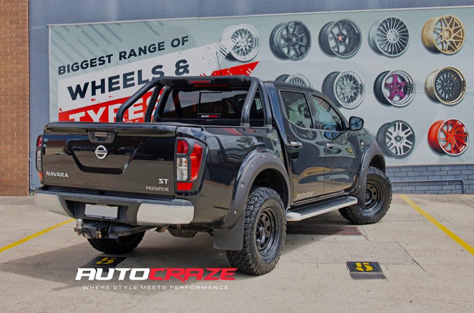 NISSAN-NAVARA-TERRA-SATIN-BLACK