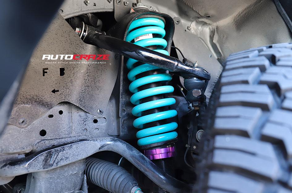 TOYOTA HILUX 4WD KICKER BRONZE CENTER BLACK LIP