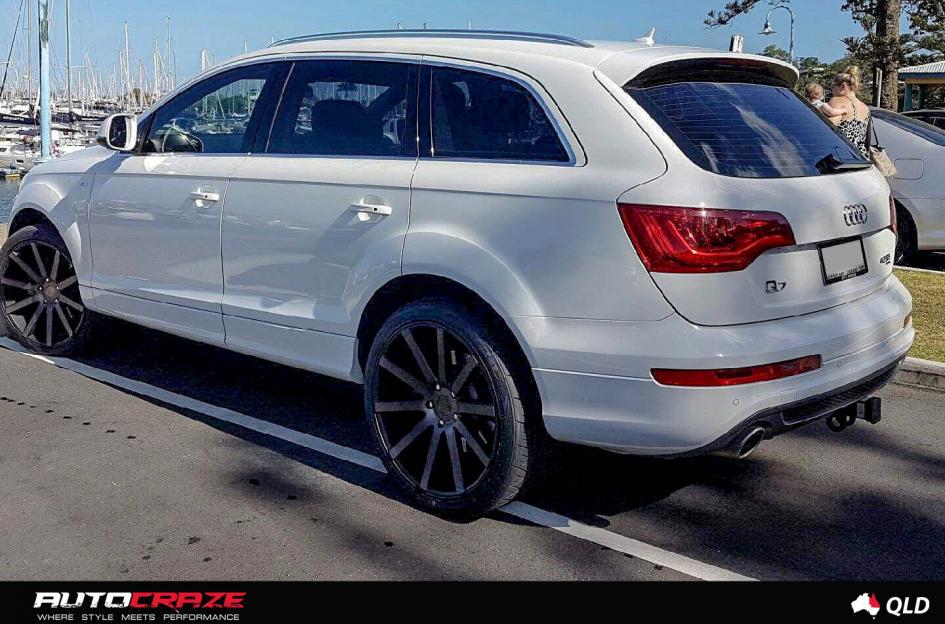 AUDI Q7 SHOT CALLA BLACK AND MACHINED WITH DARK TINT