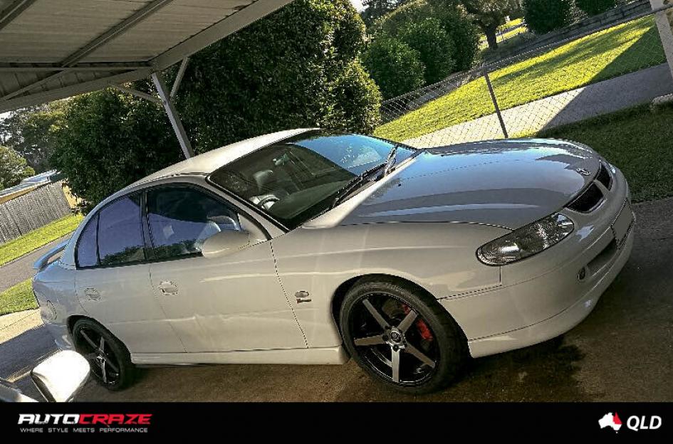 HOLDEN-COMMODORE-RACER-BLACK-MACHINED-FACE-2