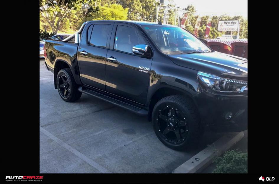TOYOTA HILUX N80 4WD GD04 MATTE BLACK