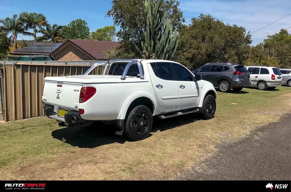 MITSUBISHI TRITON ROCKSTAR XD MATTE BLACK