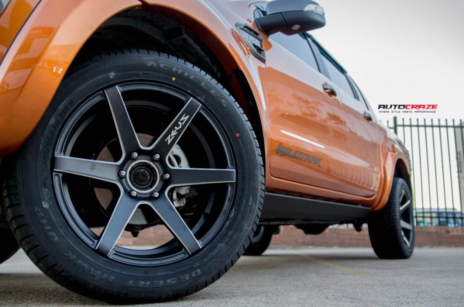 FORD-RANGER-ZEUS-09-GLOSS-BLACK-MILLED-ACCENTS