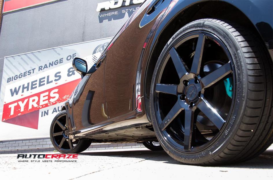 LEXUS-IS250-VERONA-GLOSS-BLACK