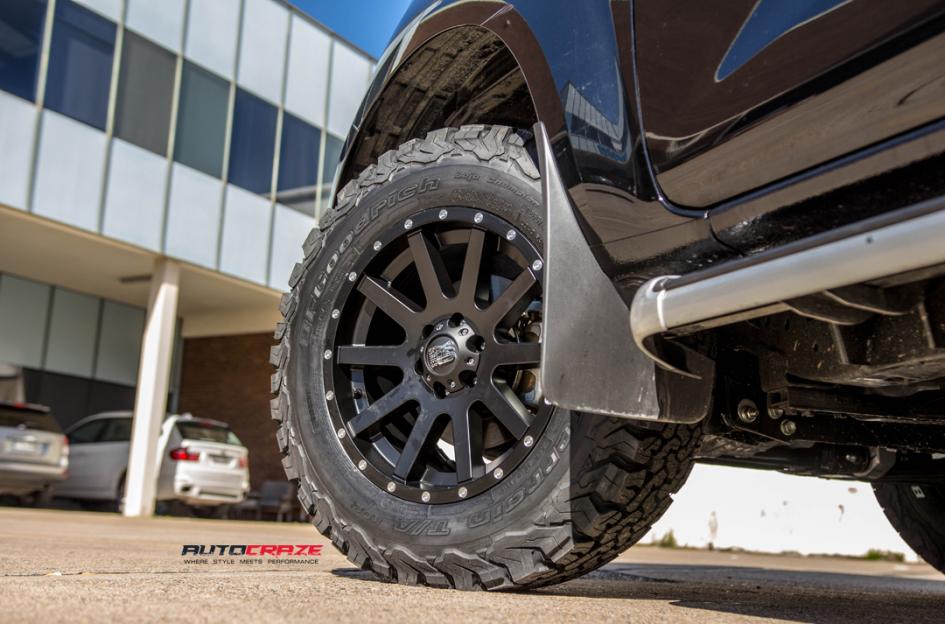 NISSAN NAVARA HEIST SATIN BLACK