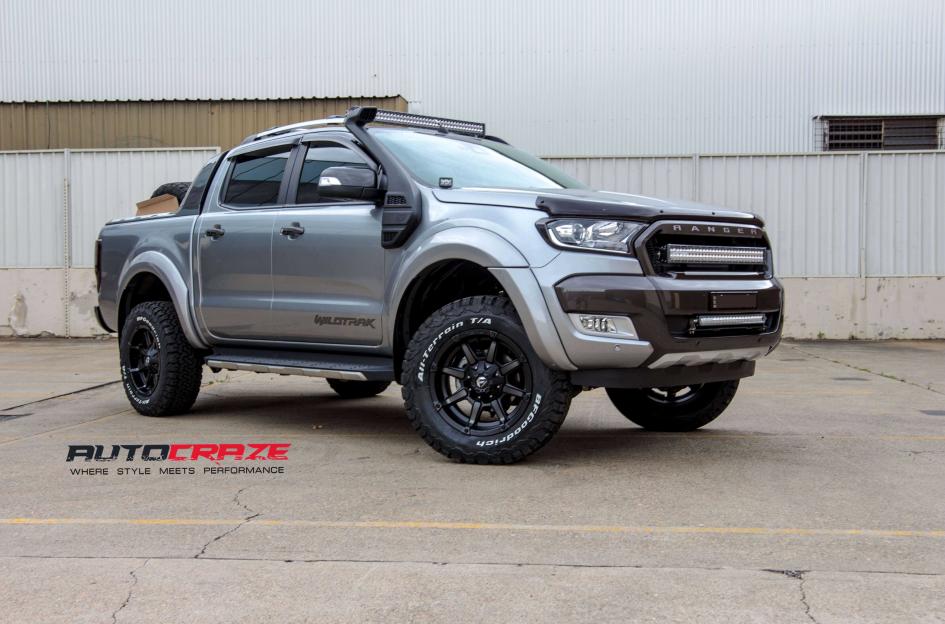 FORD RANGER COUPLER BLACK MACHINED WITH DARK TINT 6