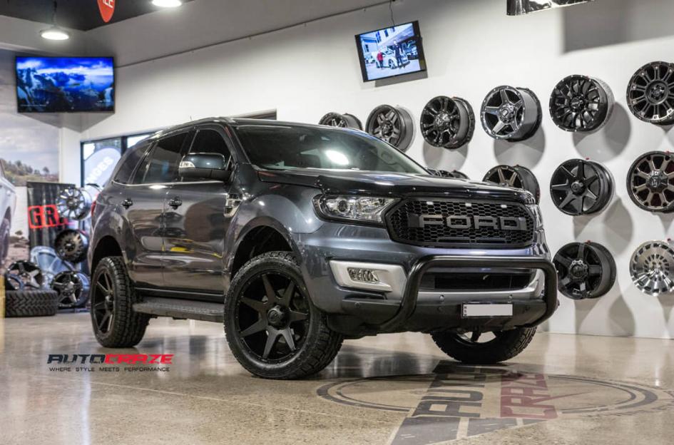 FORD RANGER COUPLER BLACK MACHINED WITH DARK TINT 6