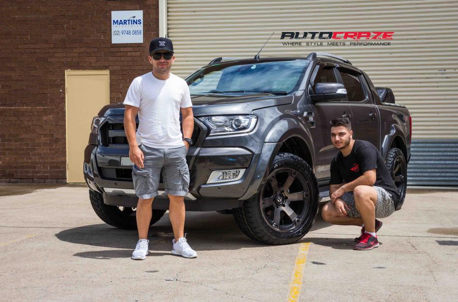 FORD RANGER BEAST BLACK MACHINED WITH DARK TINT