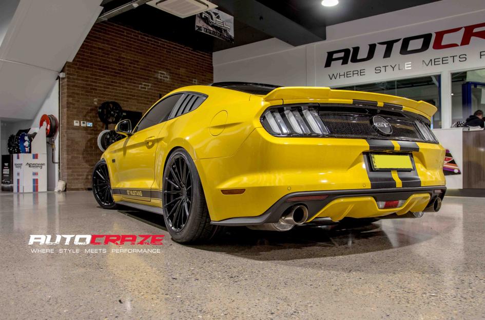 FORD MUSTANG SF09 SATIN BLACK