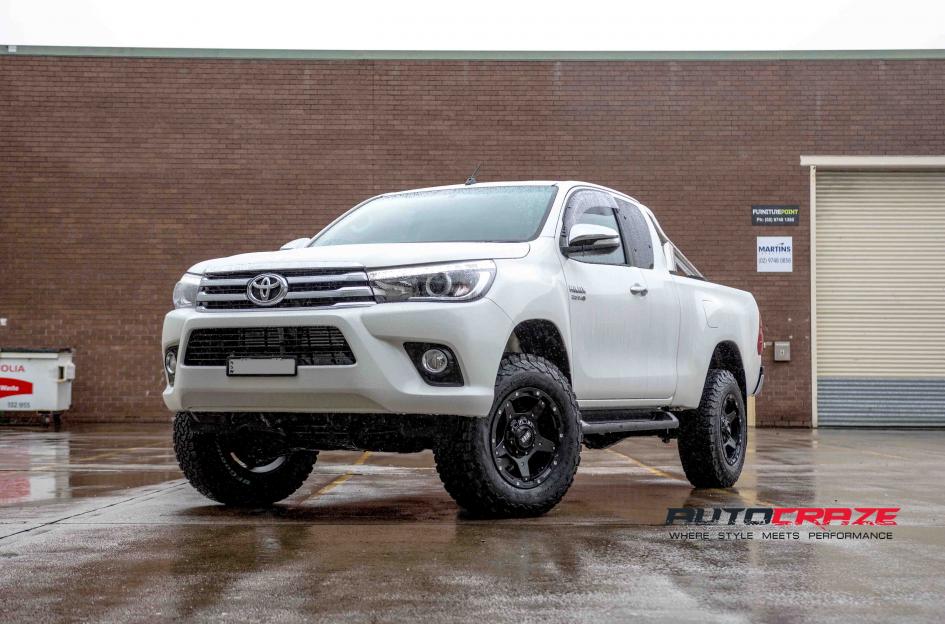 TOYOTA HILUX N80 4WD GD04 MATTE BLACK