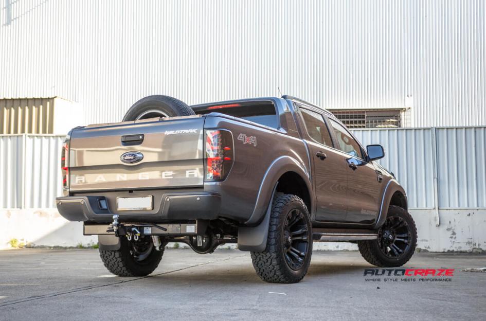 FORD-RANGER-VAPOR-BLACK-MACHINED-WITH-DARK-TINT