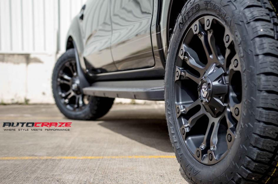 FORD-RANGER-VAPOR-BLACK-MACHINED-WITH-DARK-TINT