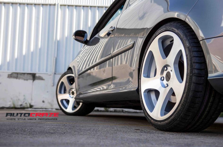 VOLKSWAGEN-GOLF-TMB-SILVER-MACHINED-FACE-2