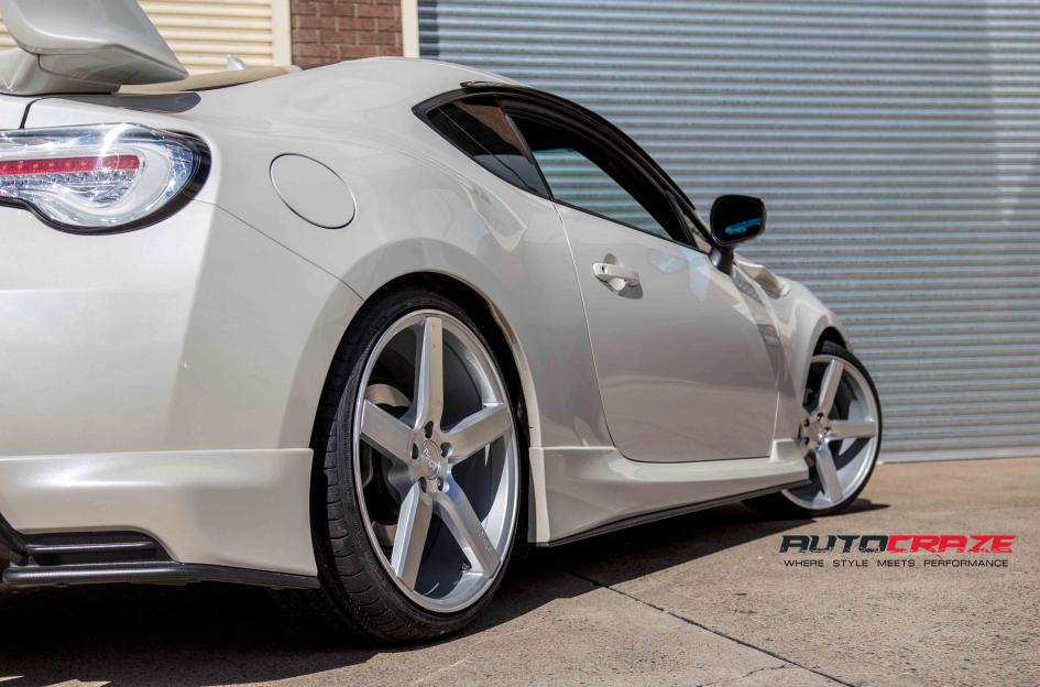 TOYOTA 86 MILAN SILVER MACHINED FACE