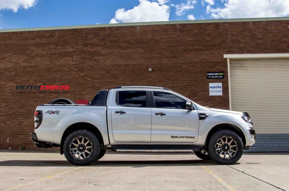 FORD RANGER GD05 BRONZE DARK TINT WITH MATTE BLACK