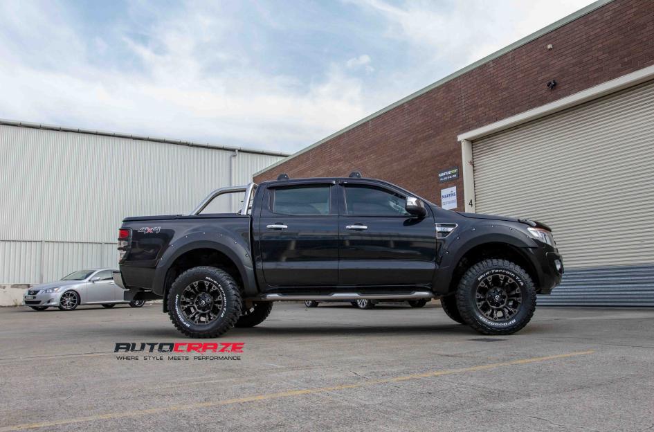 FORD-RANGER-VAPOR-BLACK-MACHINED-WITH-DARK-TINT