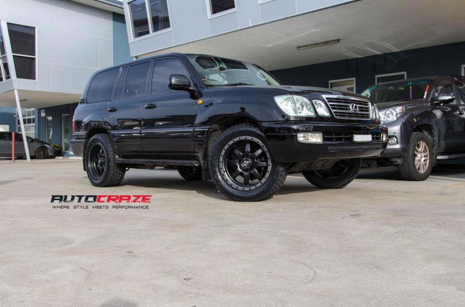 LEXUS-LX-470-TROPHY-MATTE-BLACK-WITH-ANTHRACITE-RING