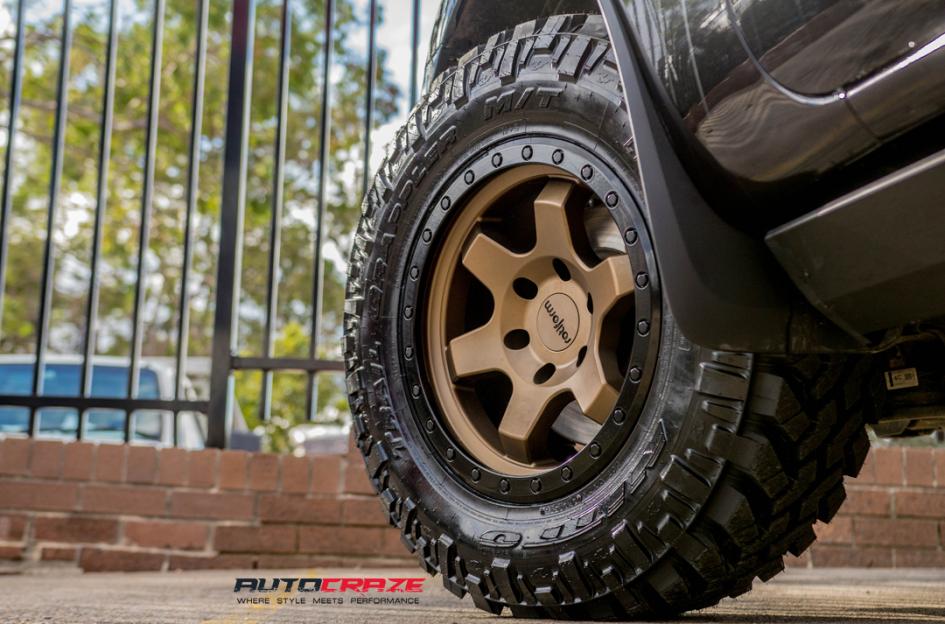 FORD EVEREST SIX MATTE BRONZE