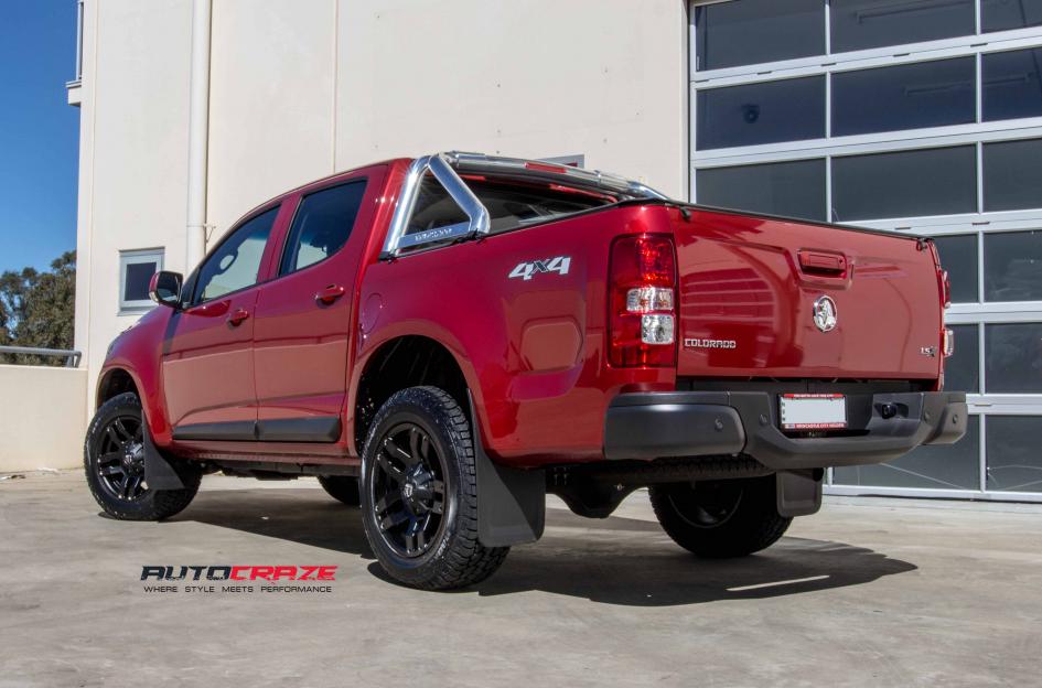 HOLDEN COLORADO PUMP MATTE BLACK