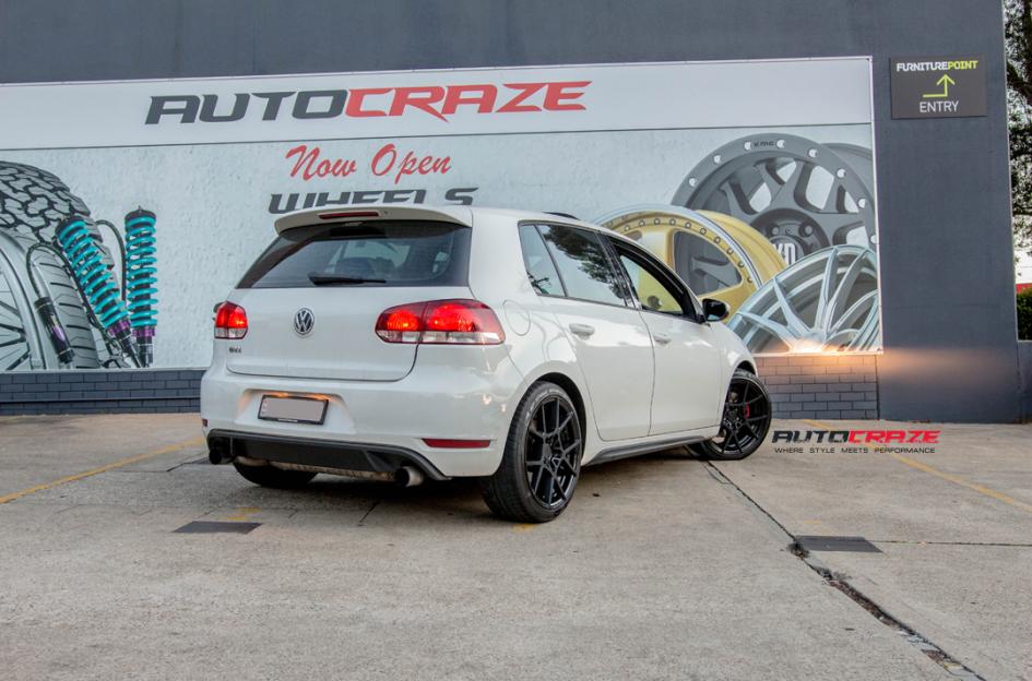 VOLKSWAGEN GOLF KPS MATTE BLACK
