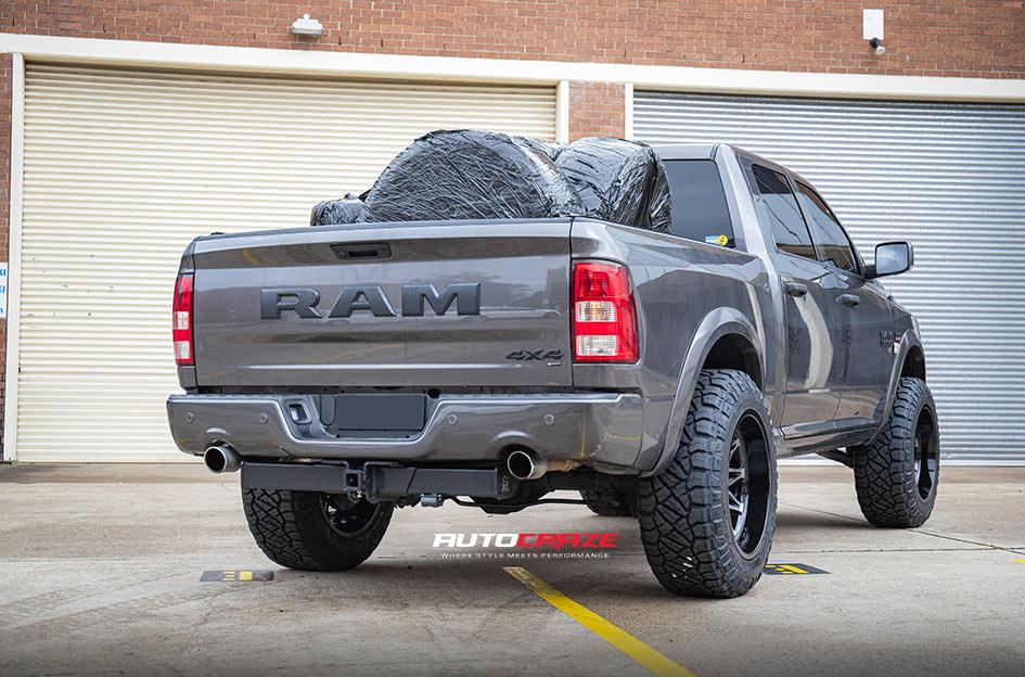 DODGE-RAM-XD859-GUNNER-GLOSS-BLACK-MACHINED-GREY-TINT