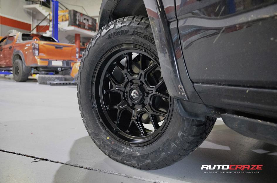 DODGE-RAM-TECH-MATTE-BLACK