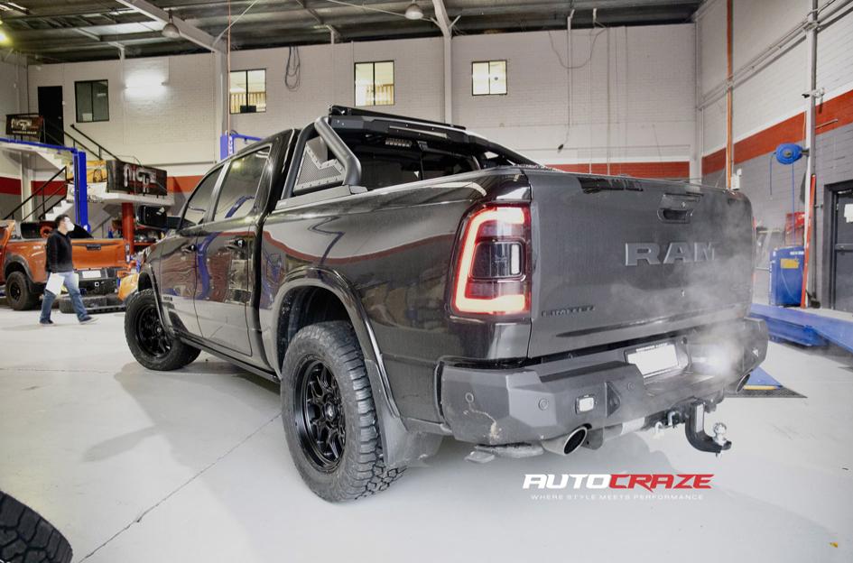 DODGE-RAM-TECH-MATTE-BLACK