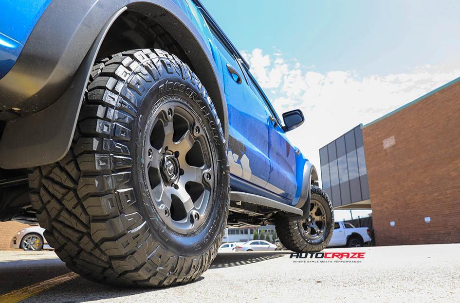 FORD RANGER RAPTOR BEAST BLACK MACHINED WITH DARK TINT