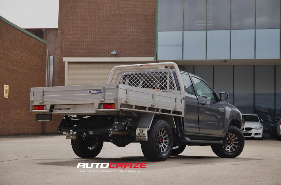 TOYOTA-HILUX-4WD-VICTIM-GUNMETAL-BLACK-RING