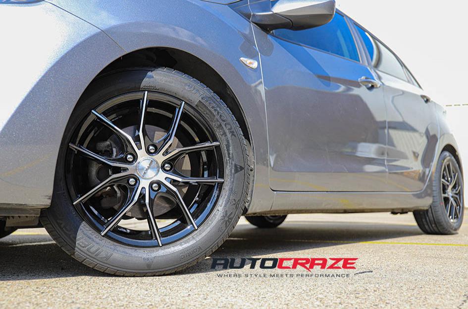 HYUNDAI I30 POISON BLACK MACHINED FACED