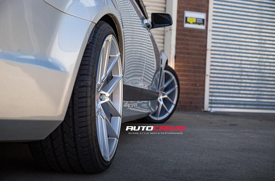HOLDEN-COMMODORE-HSV-CLUBSPORT-R8-IFG39-SILVER-MACHINED-FACE