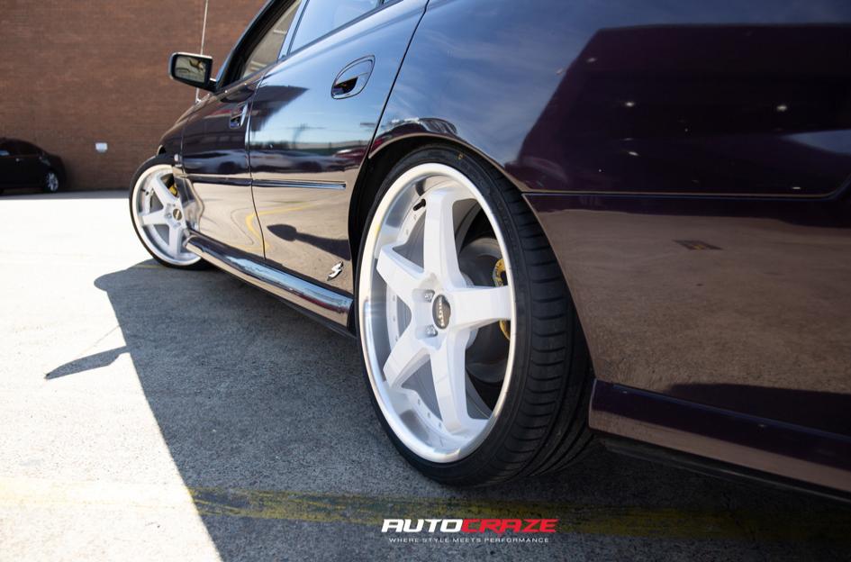 HOLDEN COMMODORE DETROIT WHITE MACHINED LIP