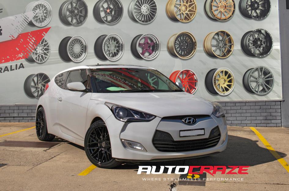 HYUNDAI VELOSTER HOCKENHEIM GLOSS BLACK