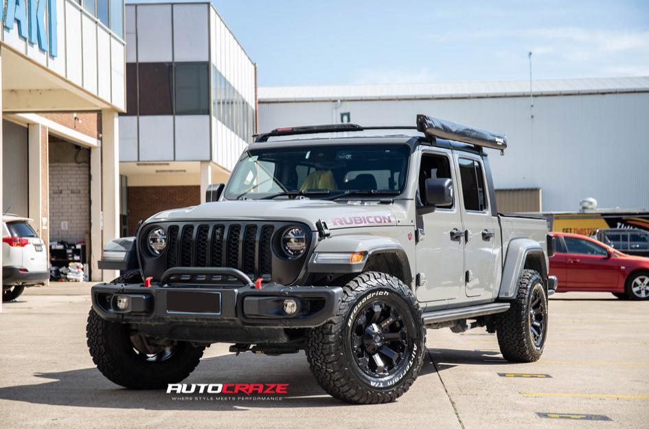 JEEP GLADIATOR AMBUSH MATTE BLACK
