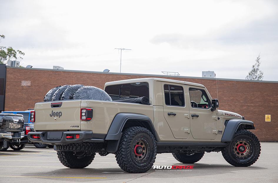 JEEP GLADIATOR FMJ XD SATIN BLACK WITH DARK TINT