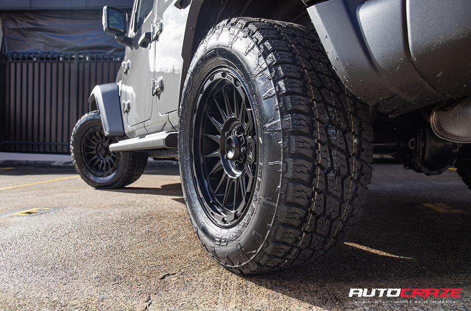 JEEP WRANGLER KM542 IMPACT SATIN BLACK